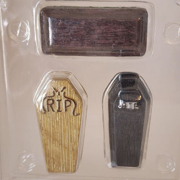 LEMAX Spooky Town Set of 3 Coffins 2007 New In Packaging #14853 - Picture 11 of 11